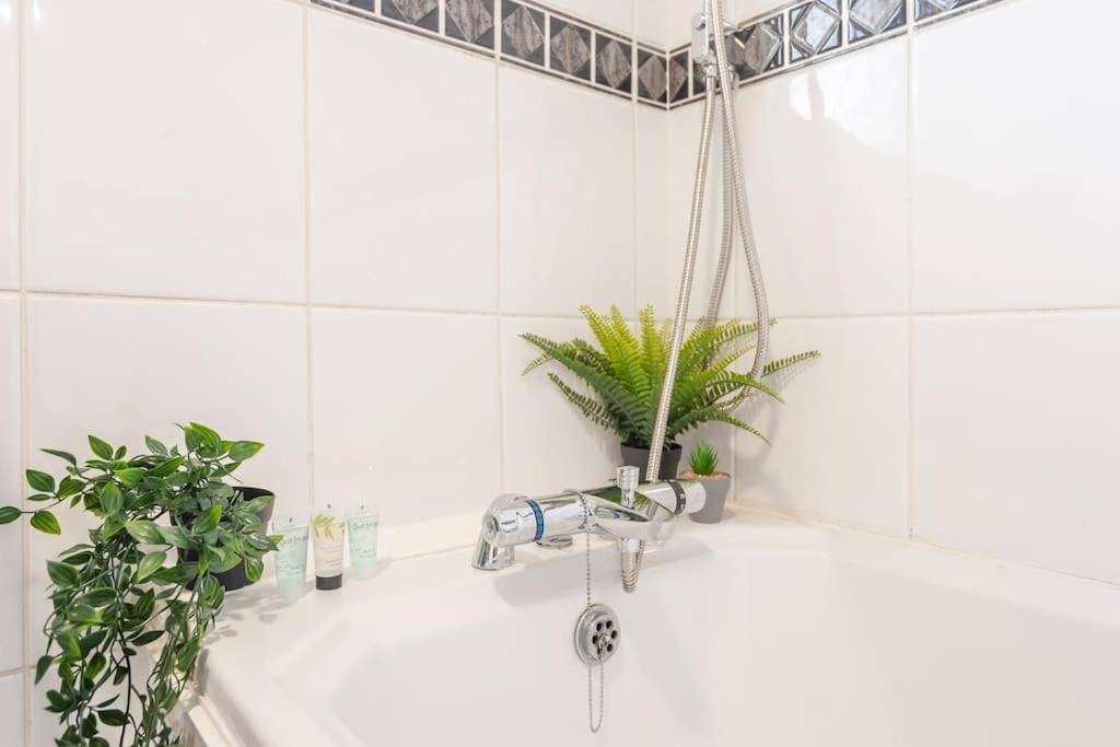 Leed City Centre - Armley Wortley ليدز المظهر الخارجي الصورة
