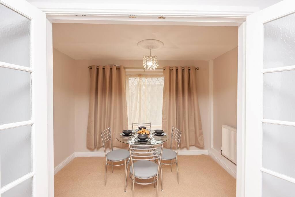 Leed City Centre - Armley Wortley ليدز المظهر الخارجي الصورة